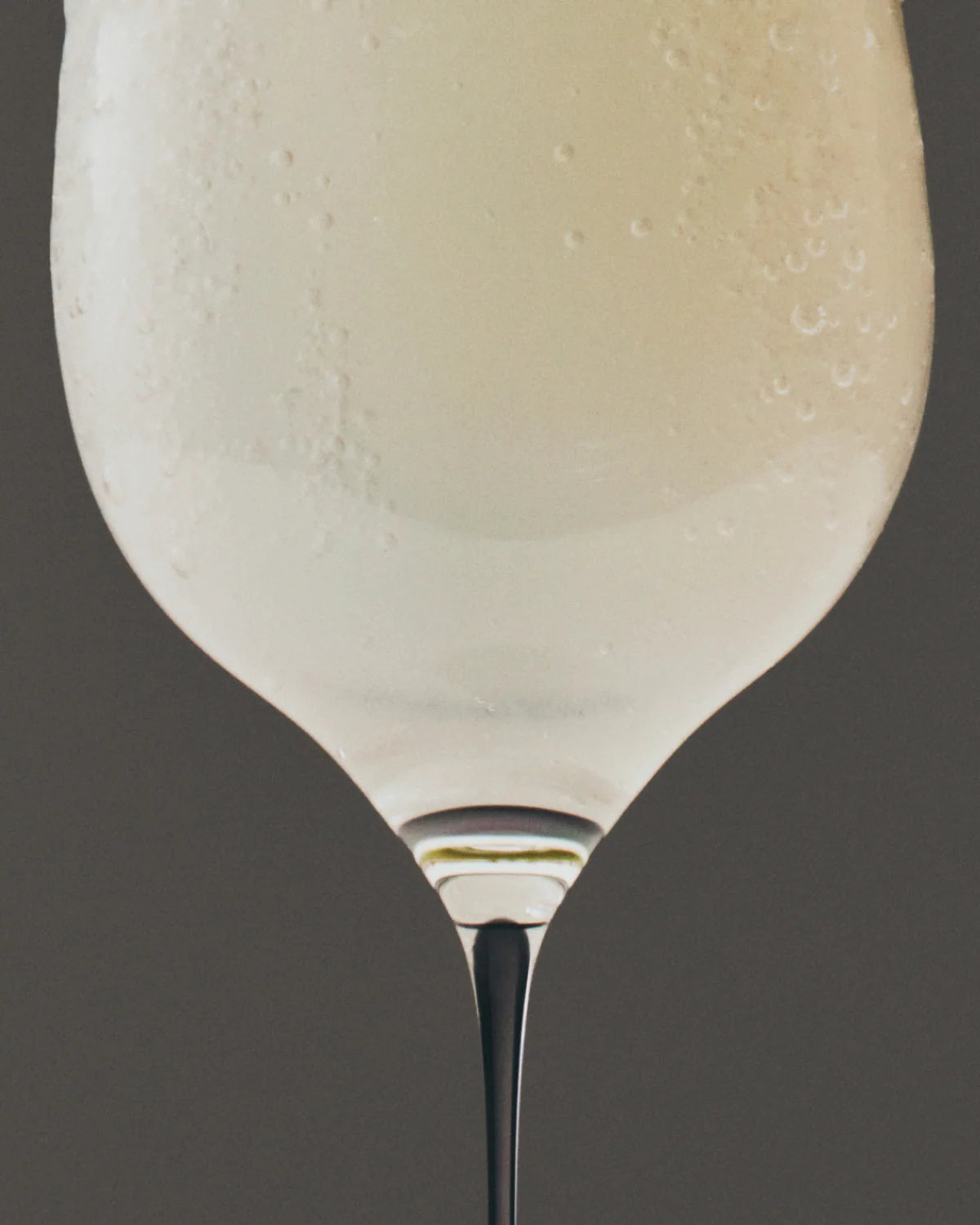 Axis-y Vita Glow Lip Oil - Dreamy Olive 4.5g