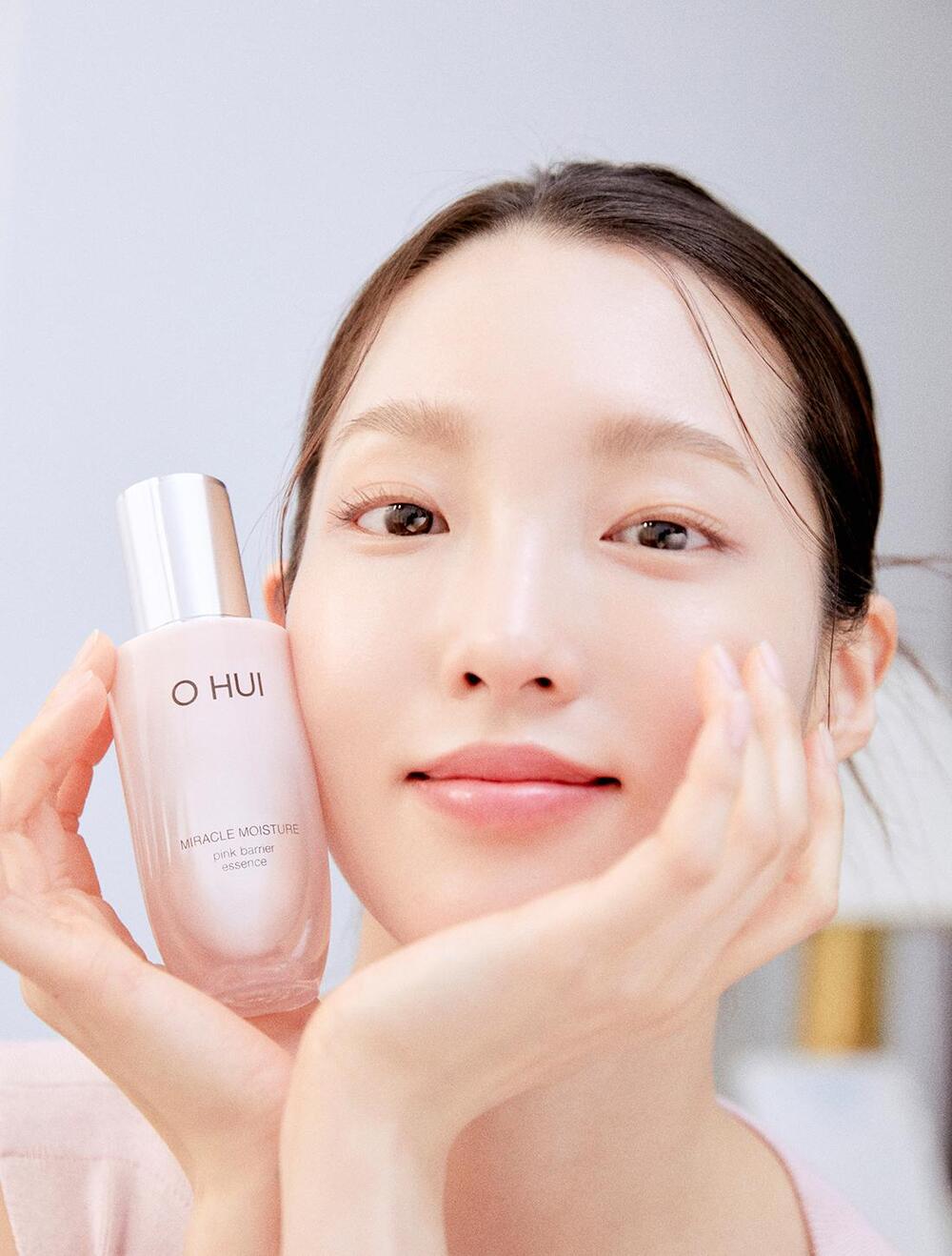 OHUI Miracle Moisture Pink Barrier Essence 50ml