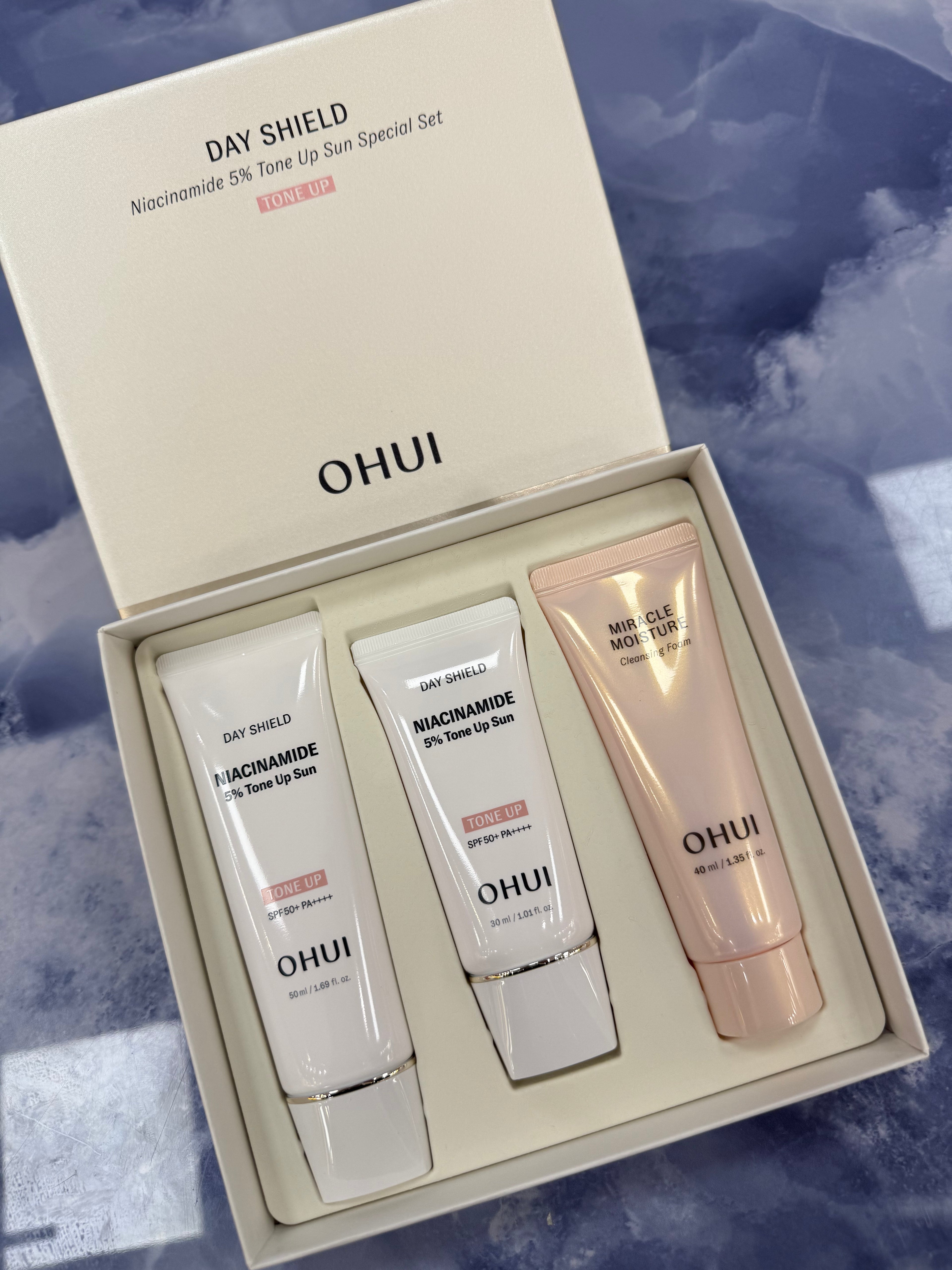 Day Shield Niacinamide 5% Tone-Up Sunscreen 50ml + 30ml set