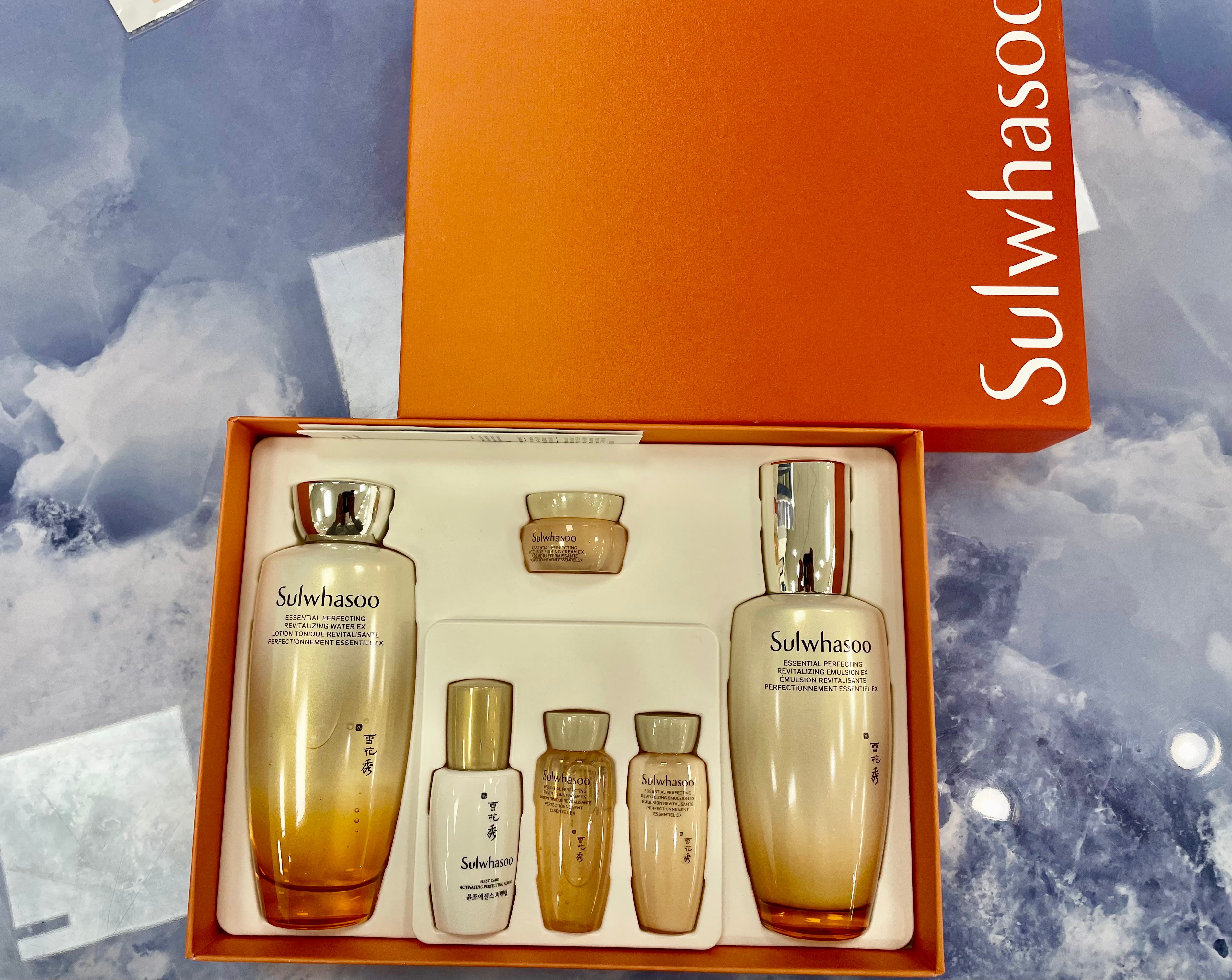 Essential Perfecting Revitalizing Water EX 150ml + Emulsion 125ml Special Set