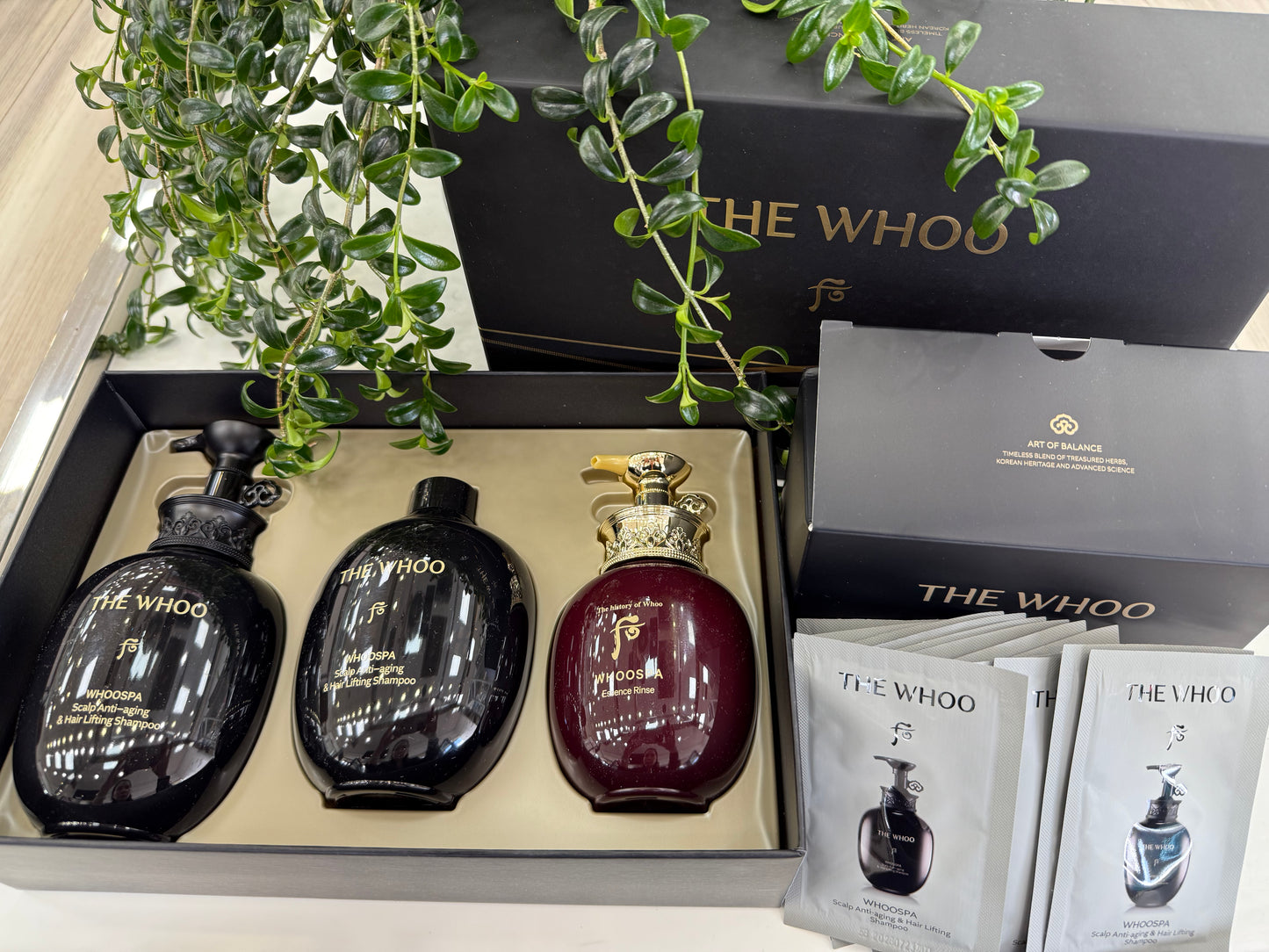 The Whoo Spa Shampoo Set: Scalp Anti-Aging & Hair lifting shampoo + Gift